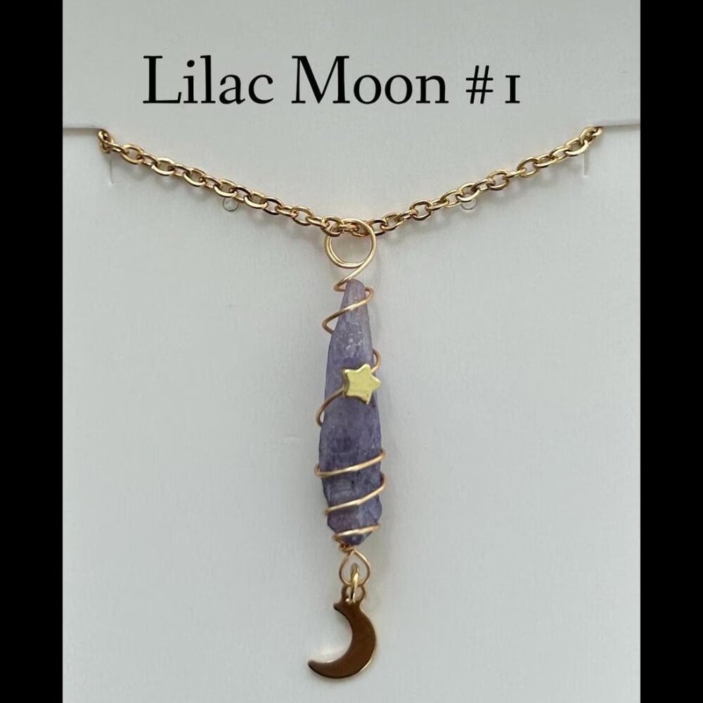 ❤️ 3/$18 LILAC Aura Quartz Necklace - Wire Wrapped  Crystal Necklace